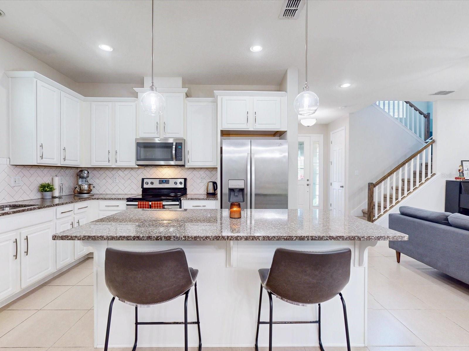 Image 8 of 41 For 2621 Palisade Boulevard