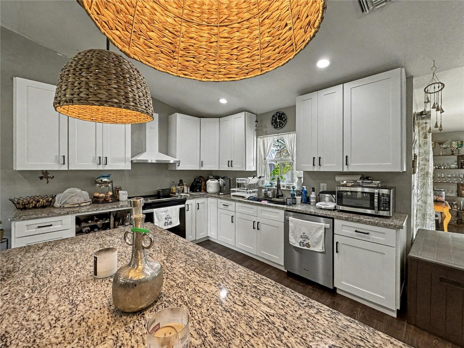 Image 5 of 13 For 1380 9th Avenue