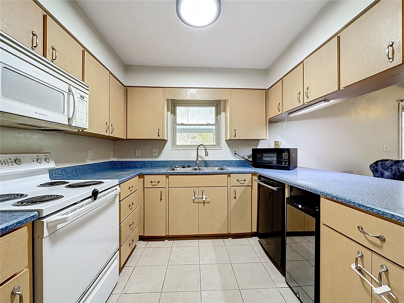 Image 12 of 51 For 2626 Nw 68th Ave, Gainesville, Fl 3