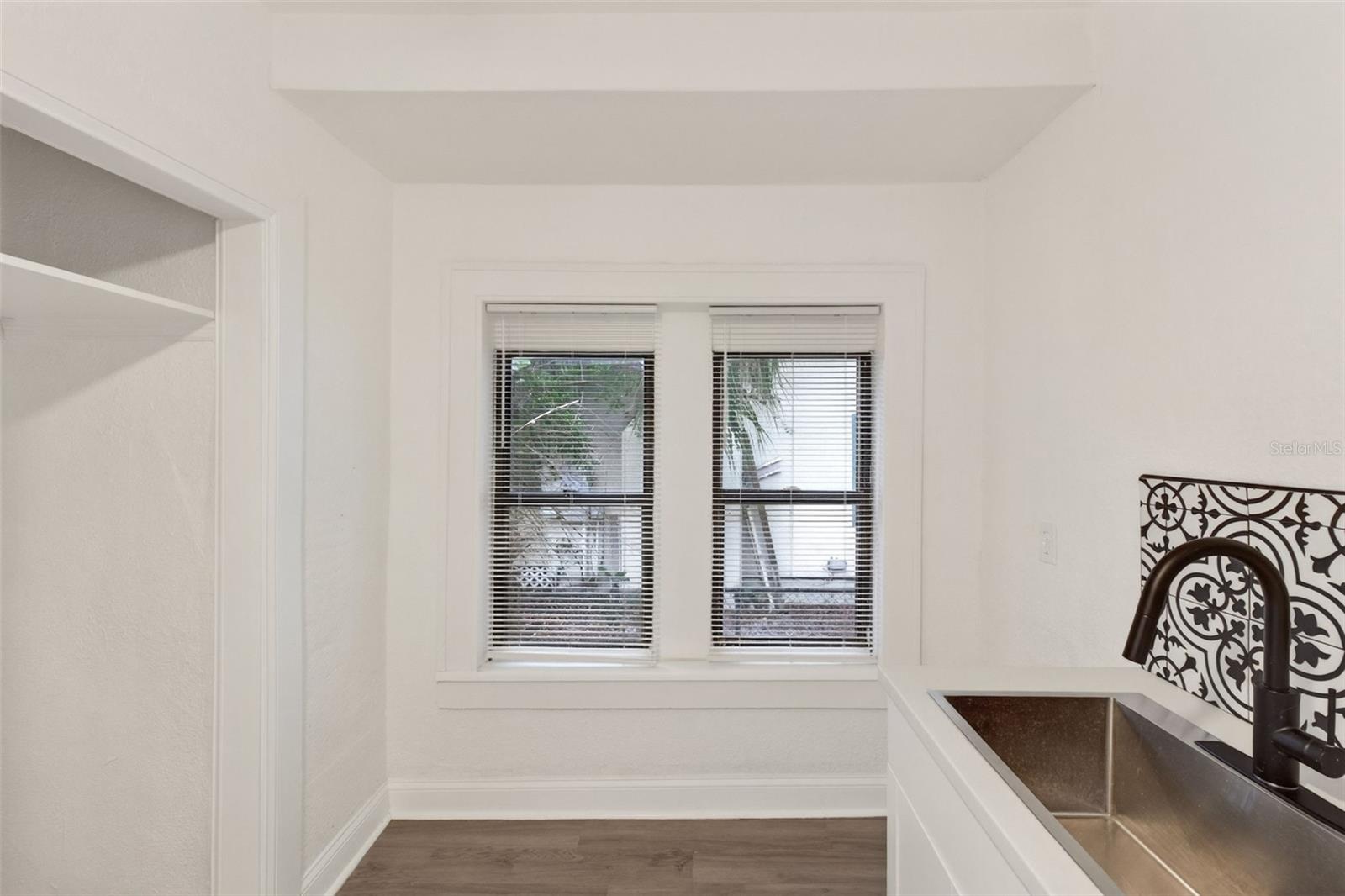 Image 20 of 97 For 96 & 98 Esther Street