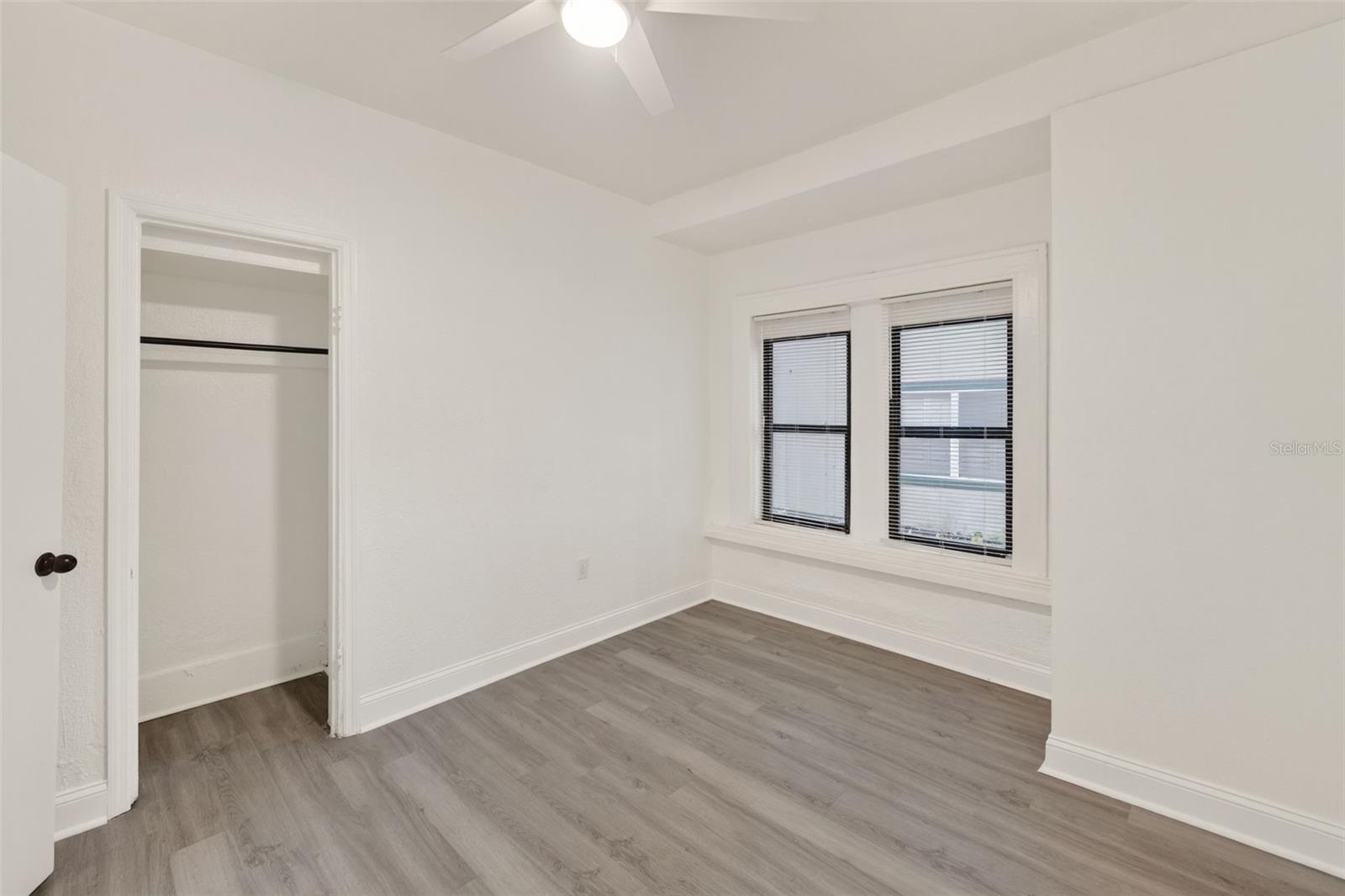 Image 28 of 97 For 96 & 98 Esther Street