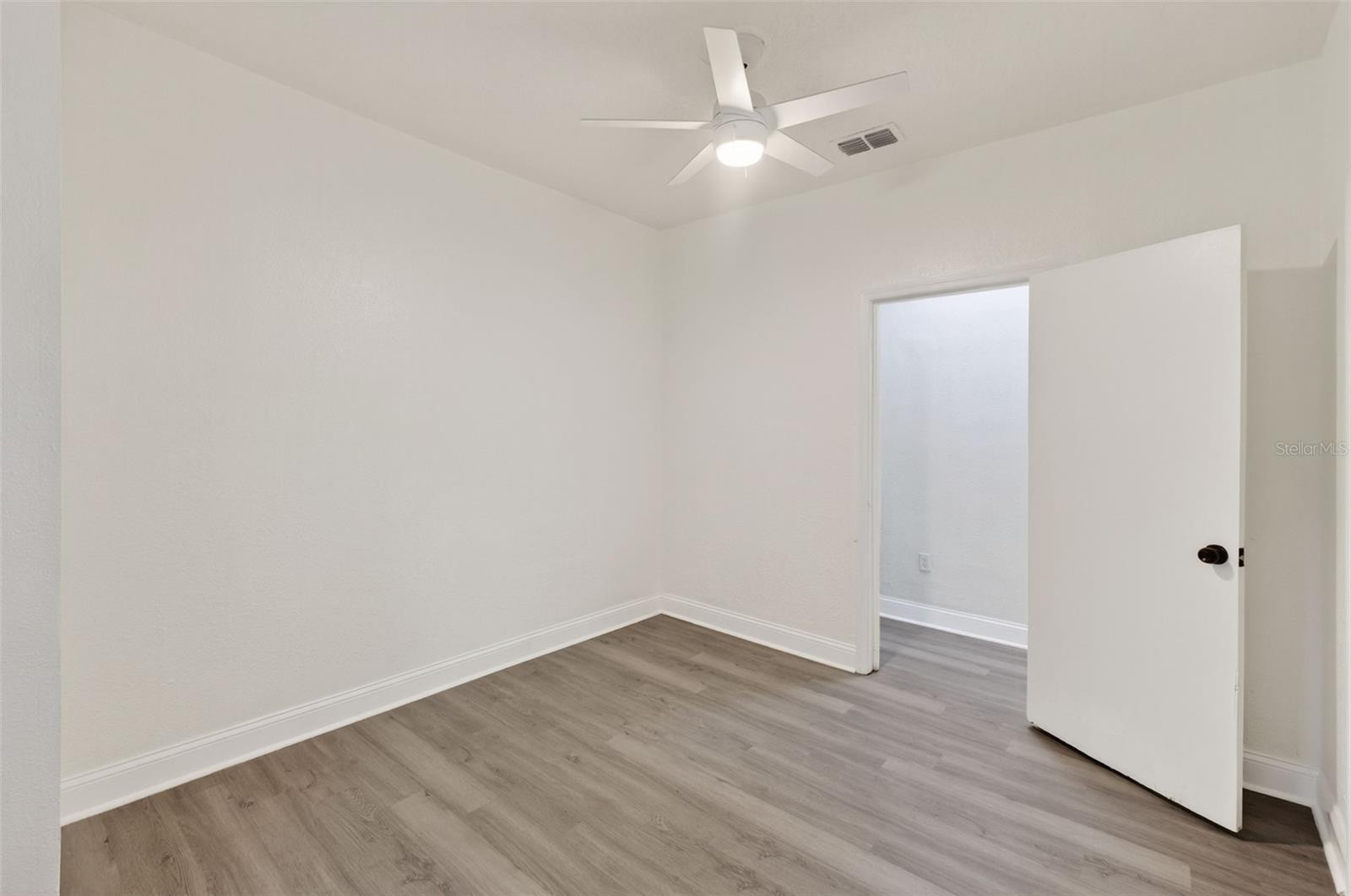 Image 30 of 97 For 96 & 98 Esther Street