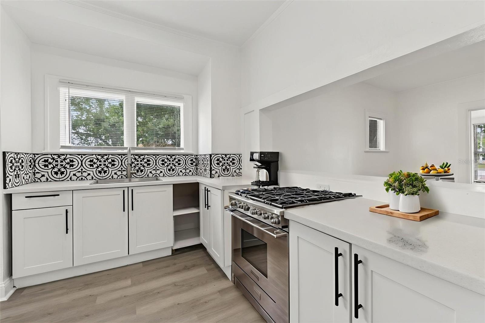 Image 84 of 97 For 96 & 98 Esther Street