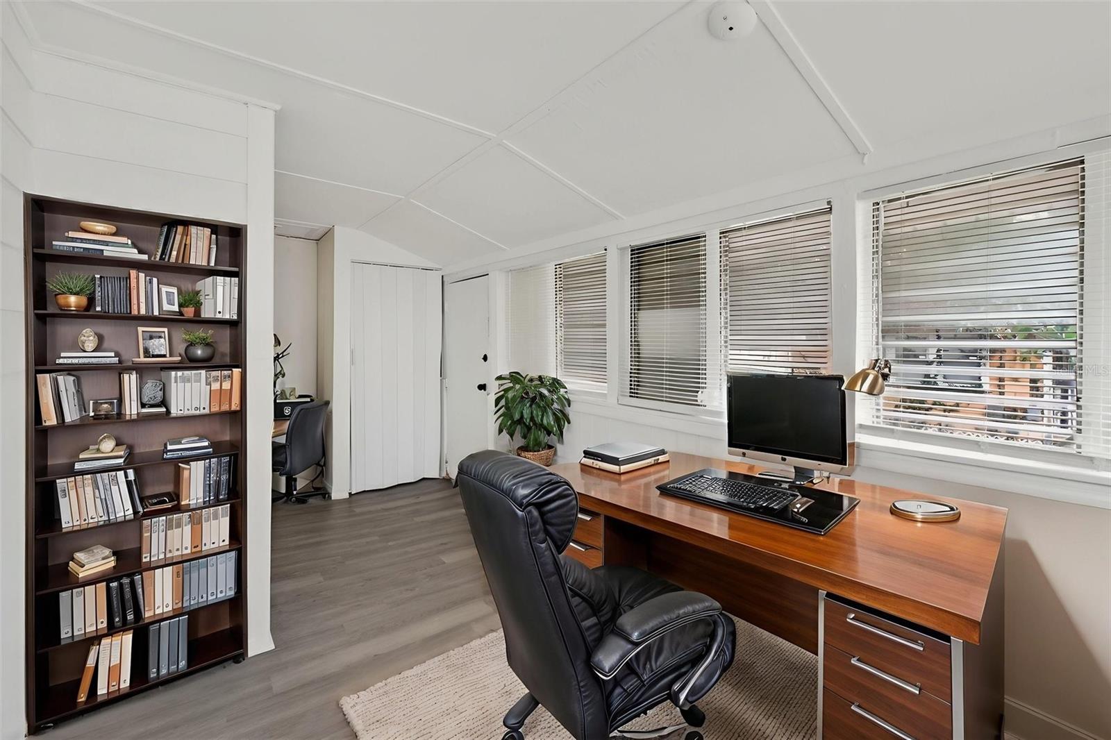 Image 88 of 97 For 96 & 98 Esther Street