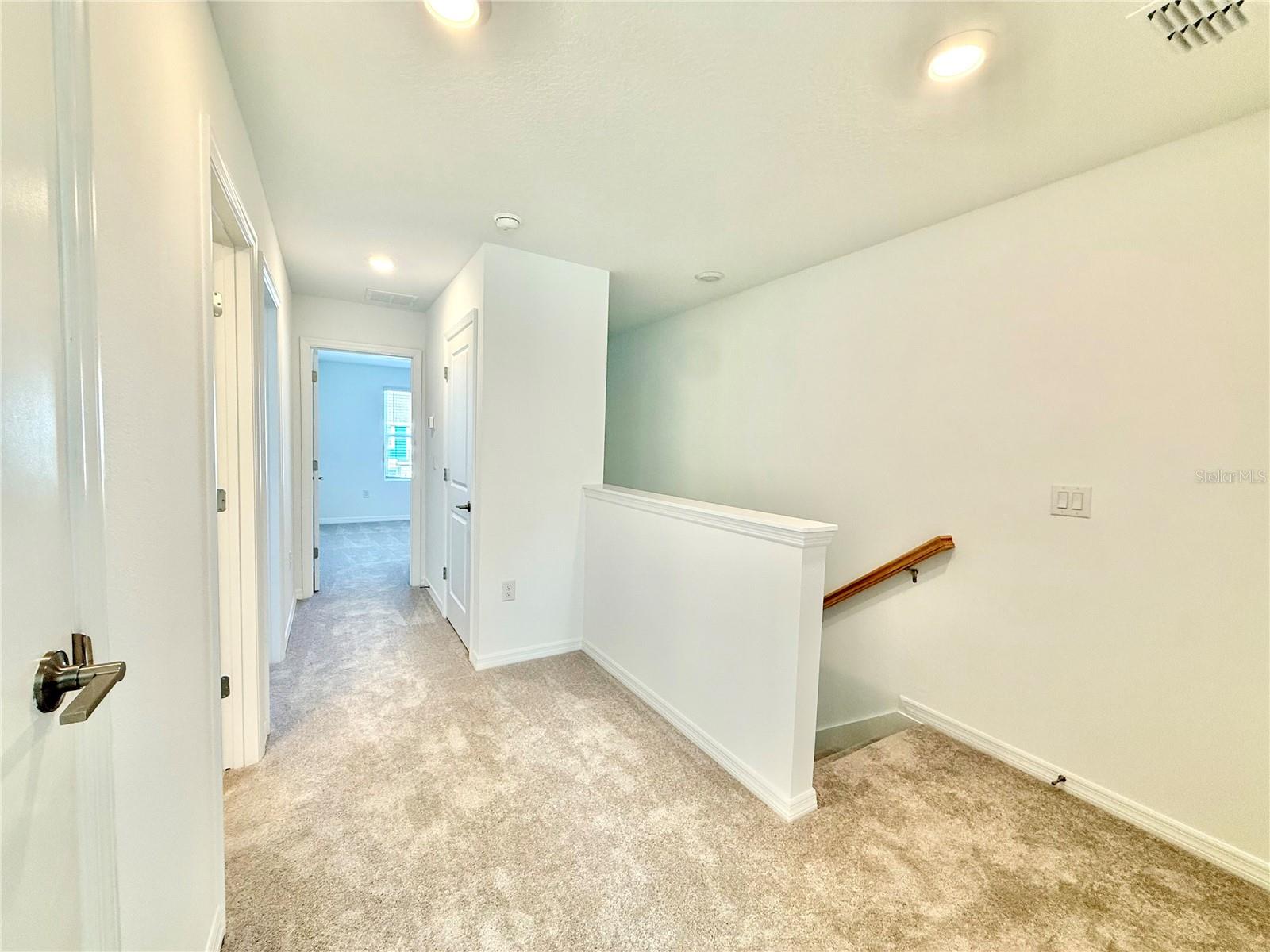 Image 11 of 31 For 212 River Front Way