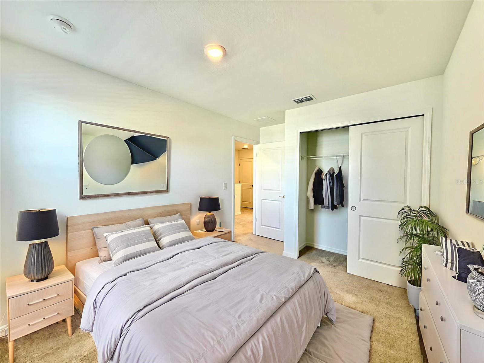 Image 17 of 31 For 212 River Front Way