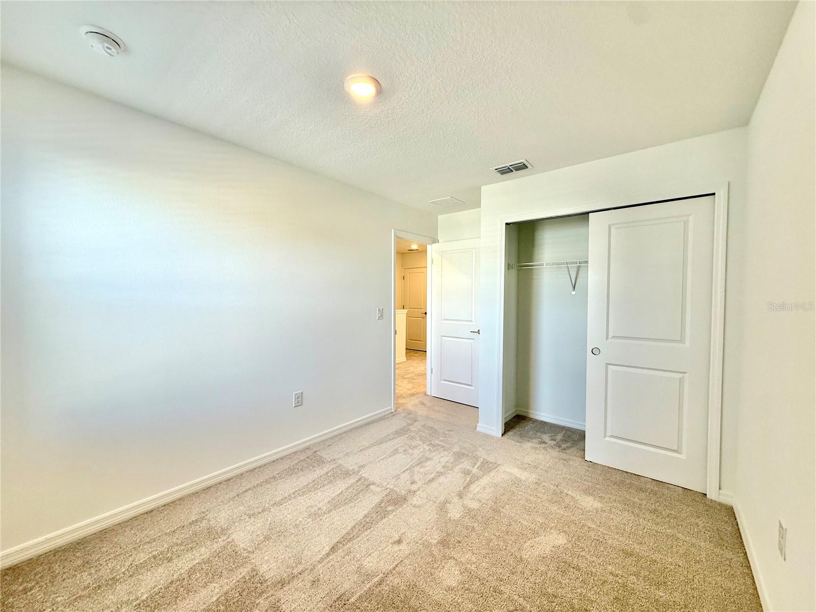 Image 18 of 31 For 212 River Front Way