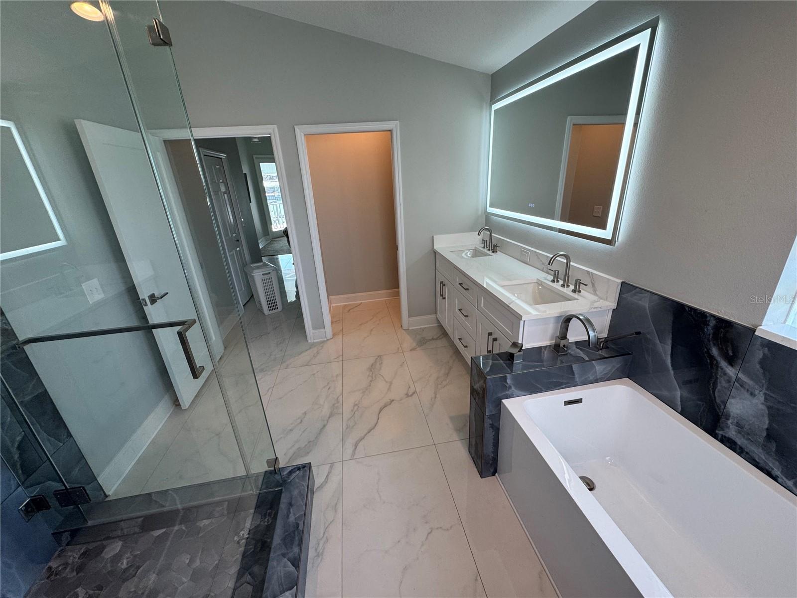 Image 11 of 12 For 11850 7th Street E