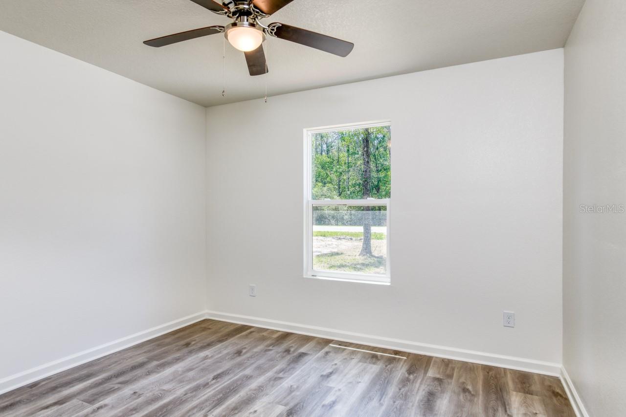 Image 12 of 24 For 10430 Crotty Avenue