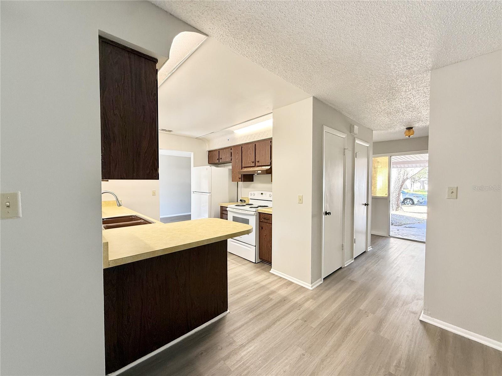 Image 11 of 28 For 1231 Avalon Boulevard