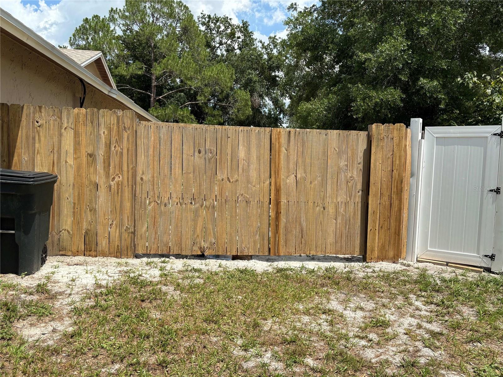 Image 9 of 9 For 2944 Ashwood Court