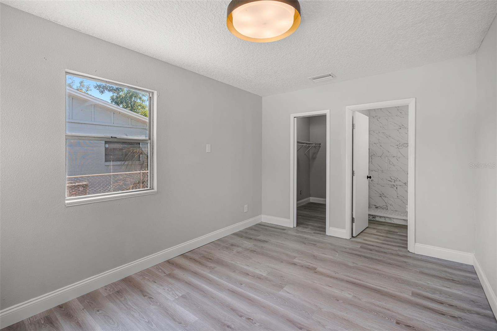 Image 17 of 21 For 2105 9th Street Ne