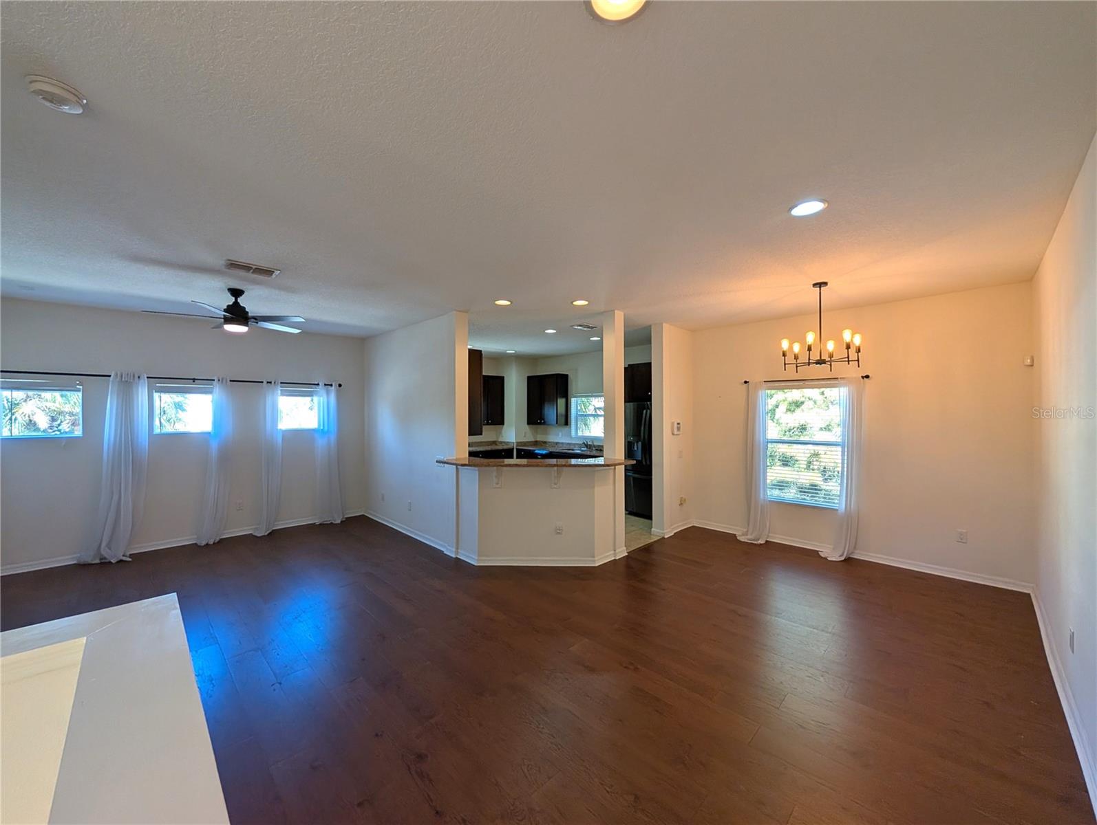 Image 5 of 25 For 3633 Everette Avenue