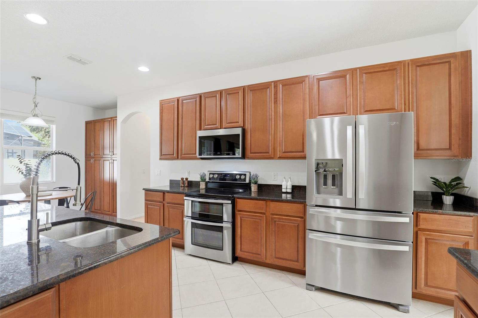 Image 12 of 40 For 339 Old Alemany Place