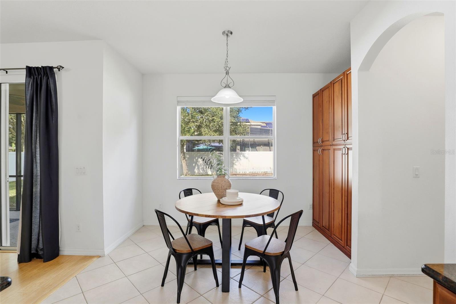 Image 15 of 40 For 339 Old Alemany Place