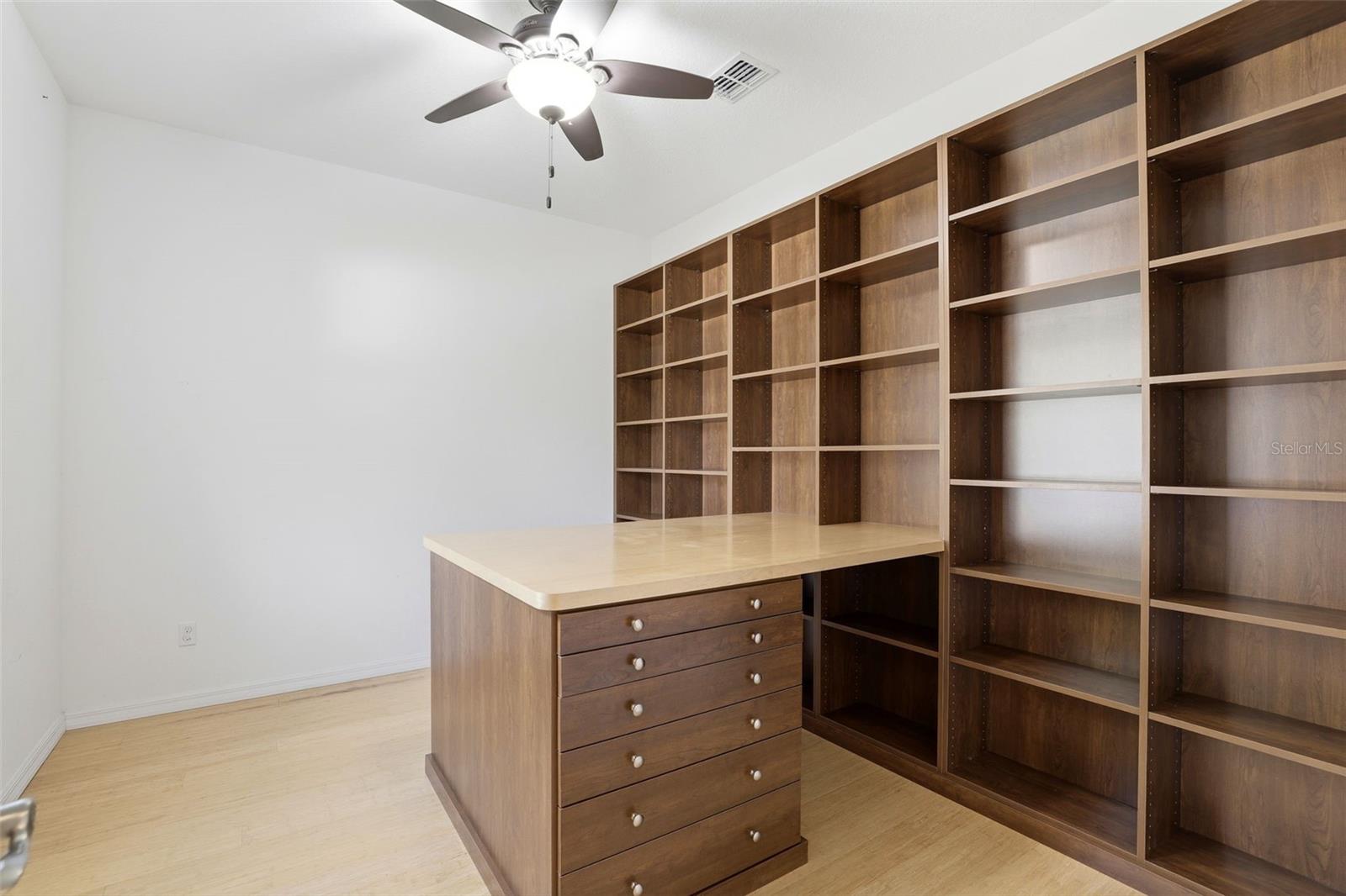 Image 18 of 40 For 339 Old Alemany Place