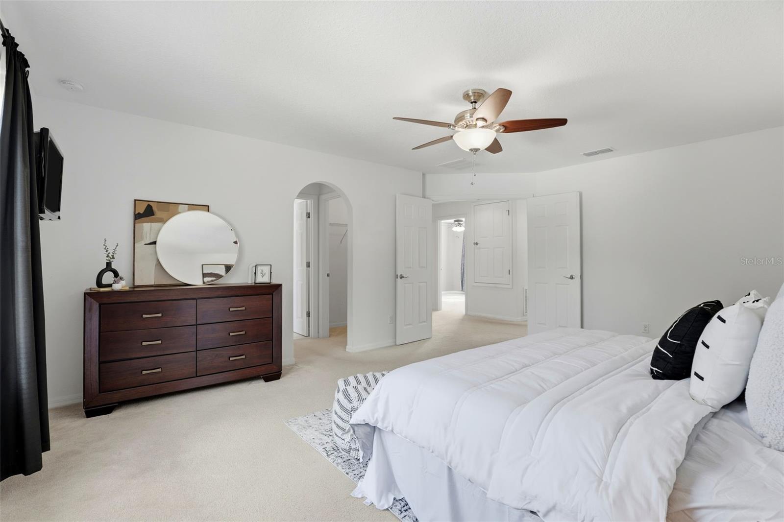 Image 22 of 40 For 339 Old Alemany Place