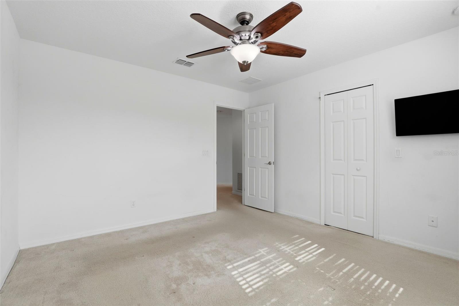 Image 27 of 40 For 339 Old Alemany Place