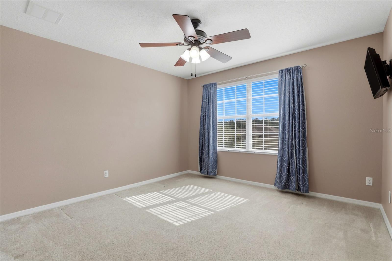 Image 29 of 40 For 339 Old Alemany Place