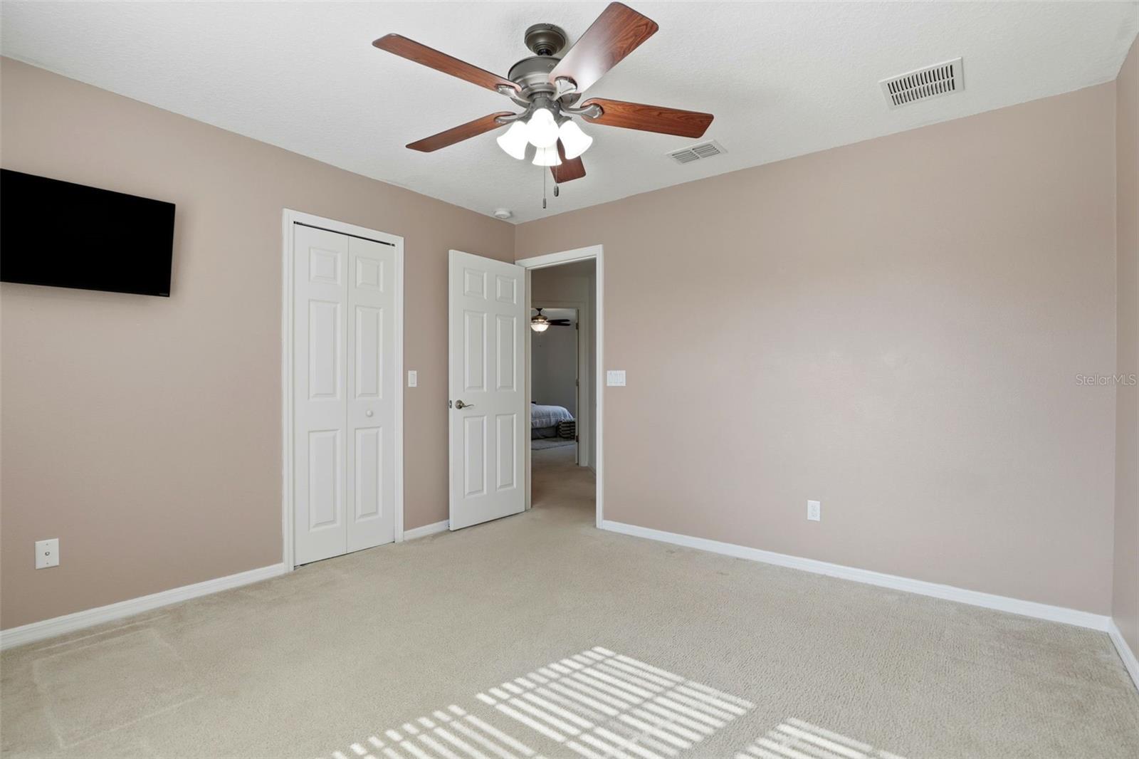 Image 30 of 40 For 339 Old Alemany Place