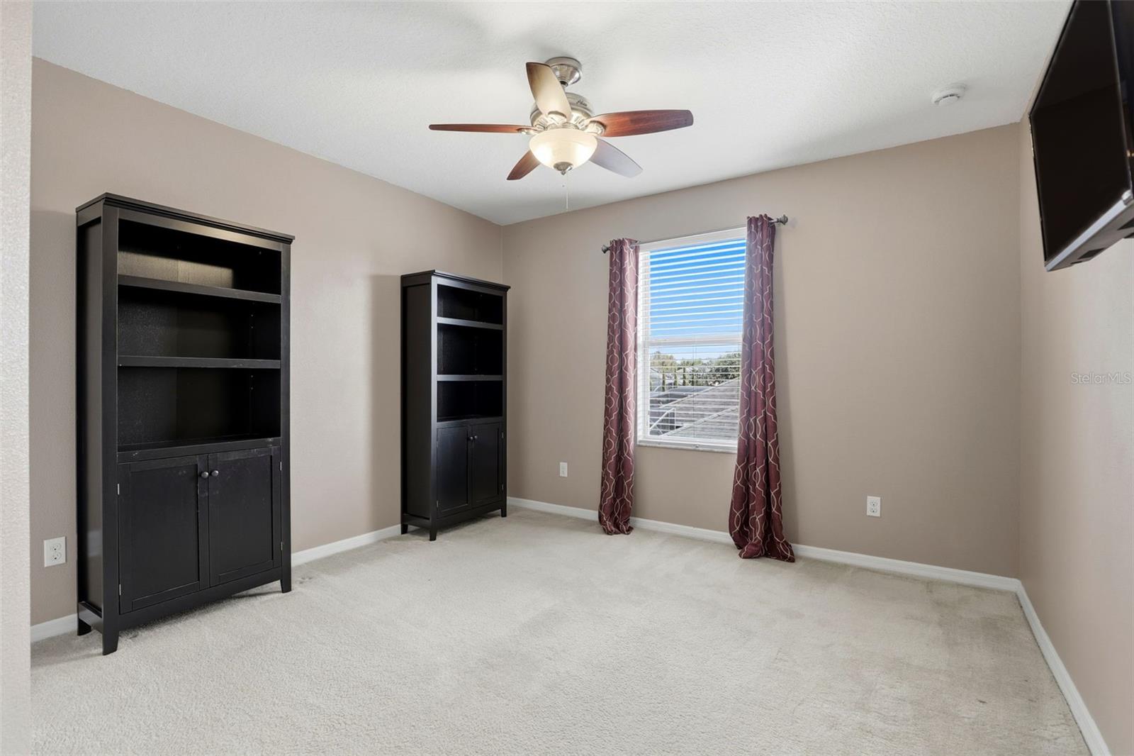 Image 31 of 40 For 339 Old Alemany Place