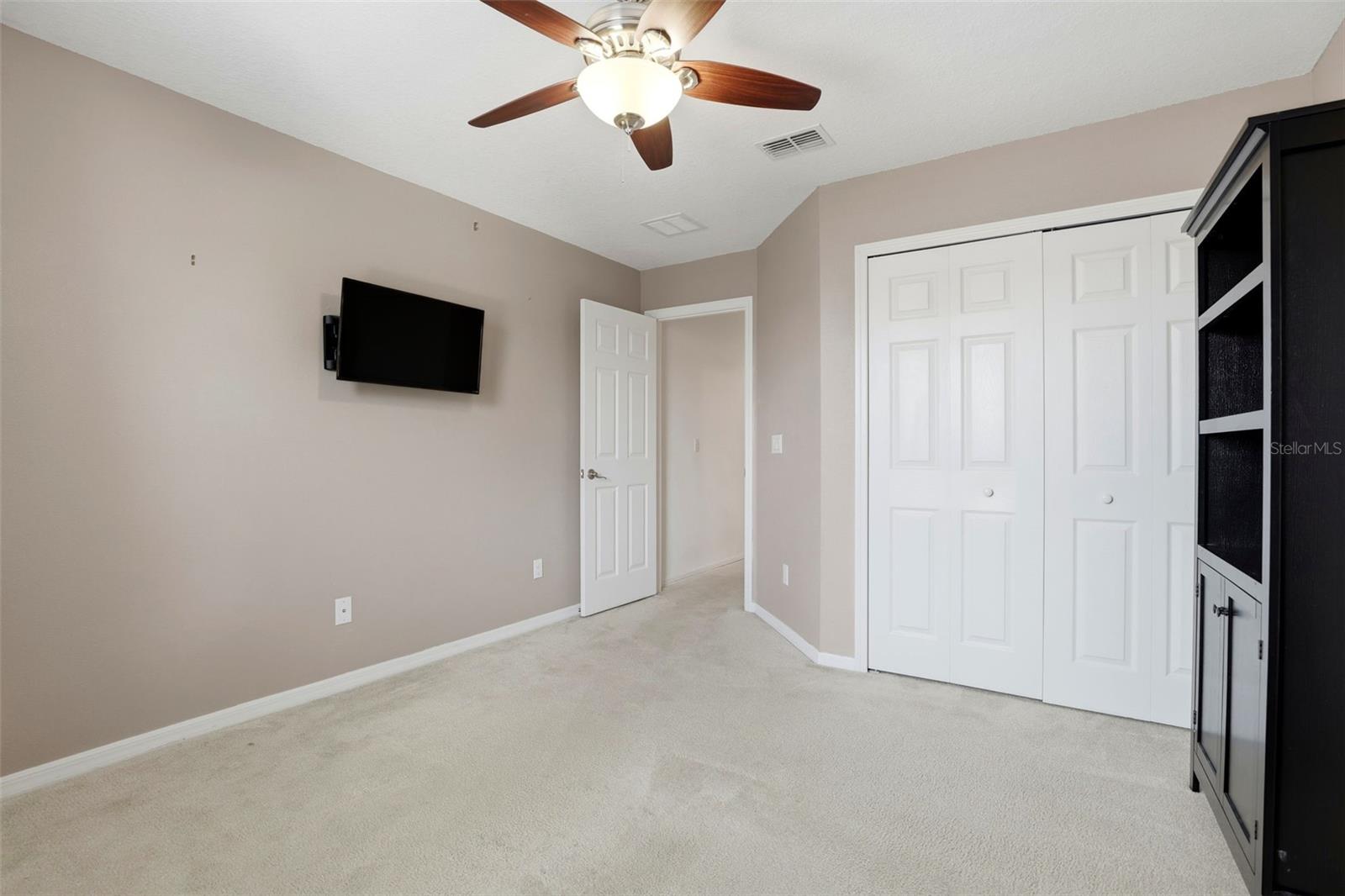 Image 32 of 40 For 339 Old Alemany Place