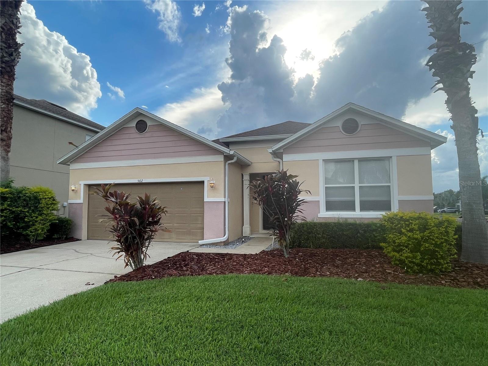 Listing Details for 502 First Cape Coral Drive, WINTER GARDEN, FL 34787