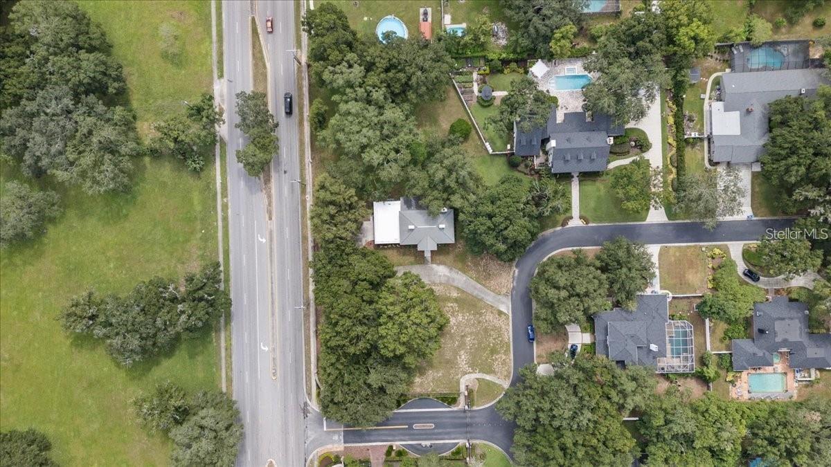 Image 27 of 28 For 1001 Edgemont Place