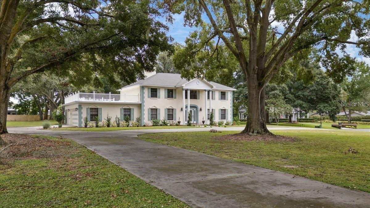 Image 4 of 28 For 1001 Edgemont Place