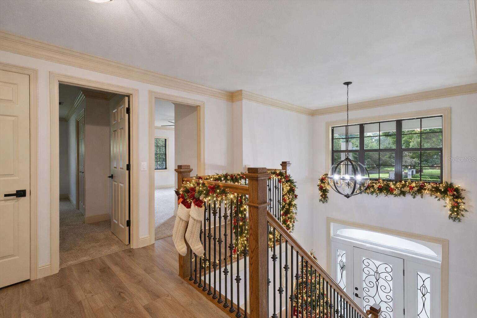 Listing photo id 41 for 1001 Edgemont Place