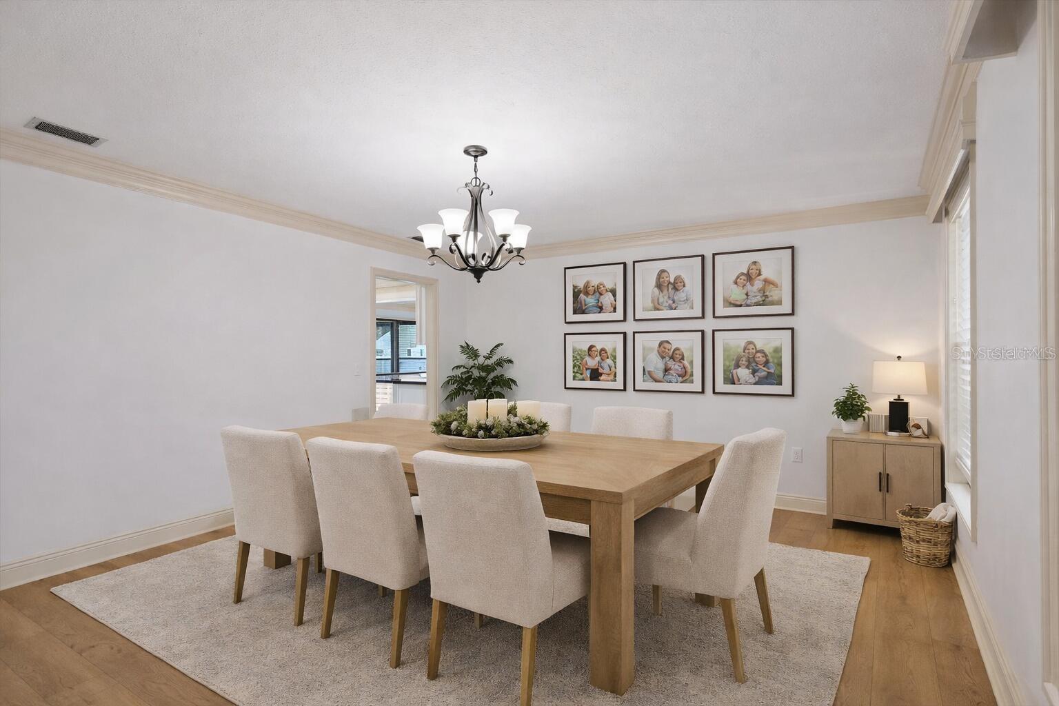 Listing photo id 49 for 1001 Edgemont Place