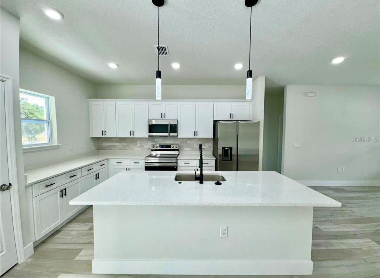 Listing photo id 1 for 11317 Bunny Terrace