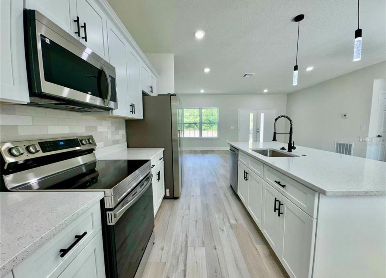 Listing photo id 3 for 11317 Bunny Terrace