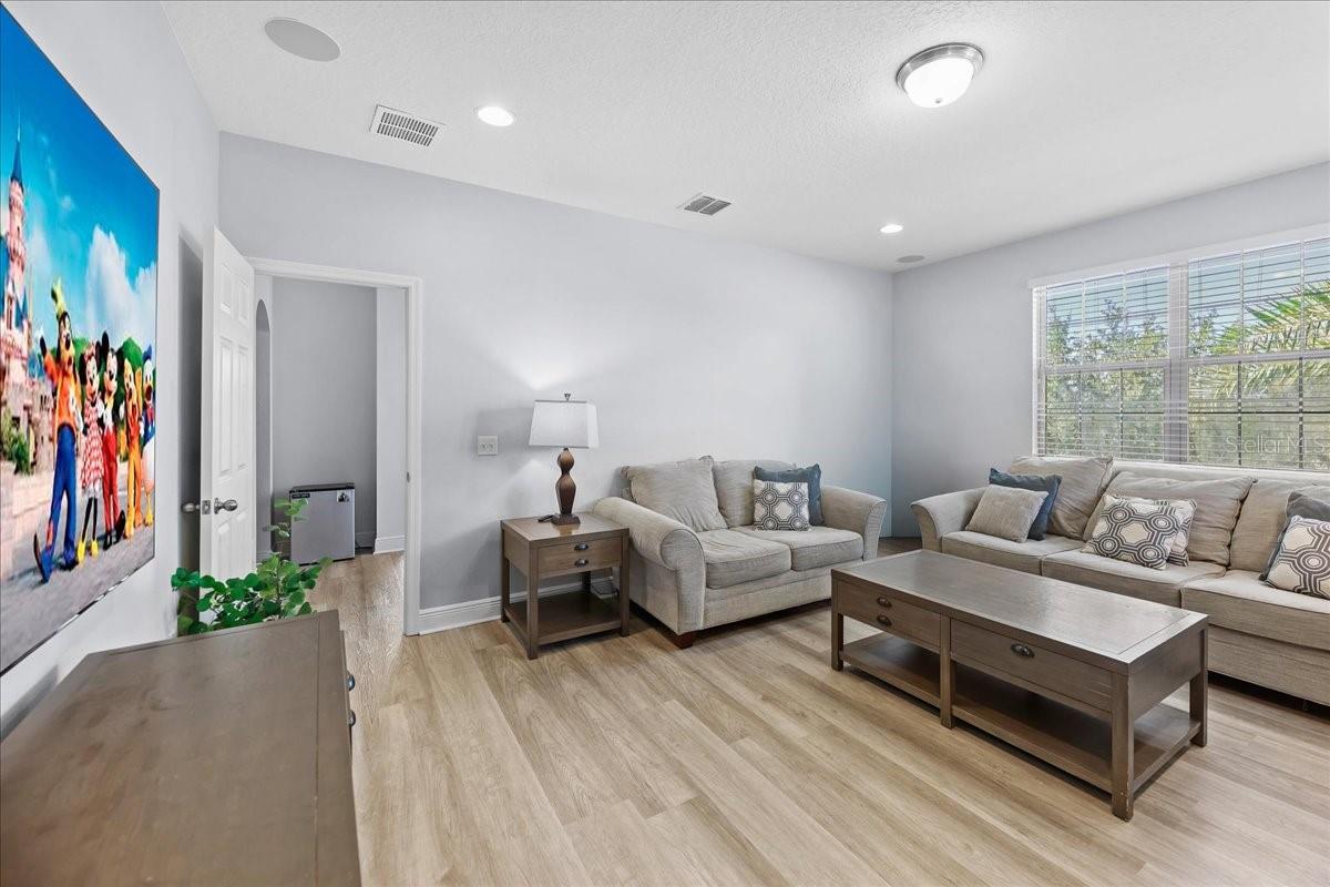 Image 18 of 56 For 8746 Crescendo Avenue