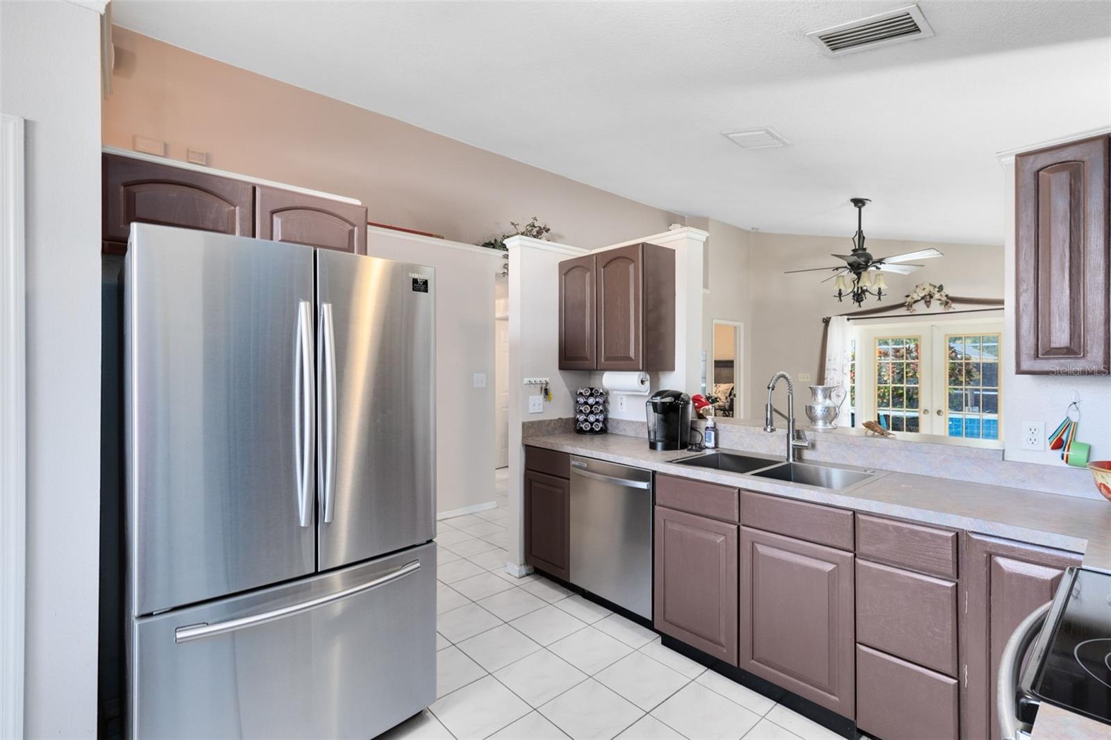 Image 10 of 31 For 2404 Shelby Circle