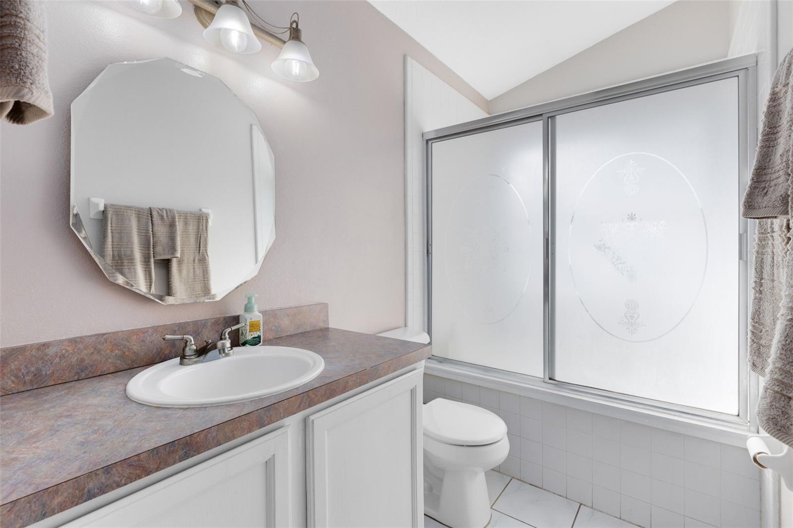 Image 15 of 31 For 2404 Shelby Circle