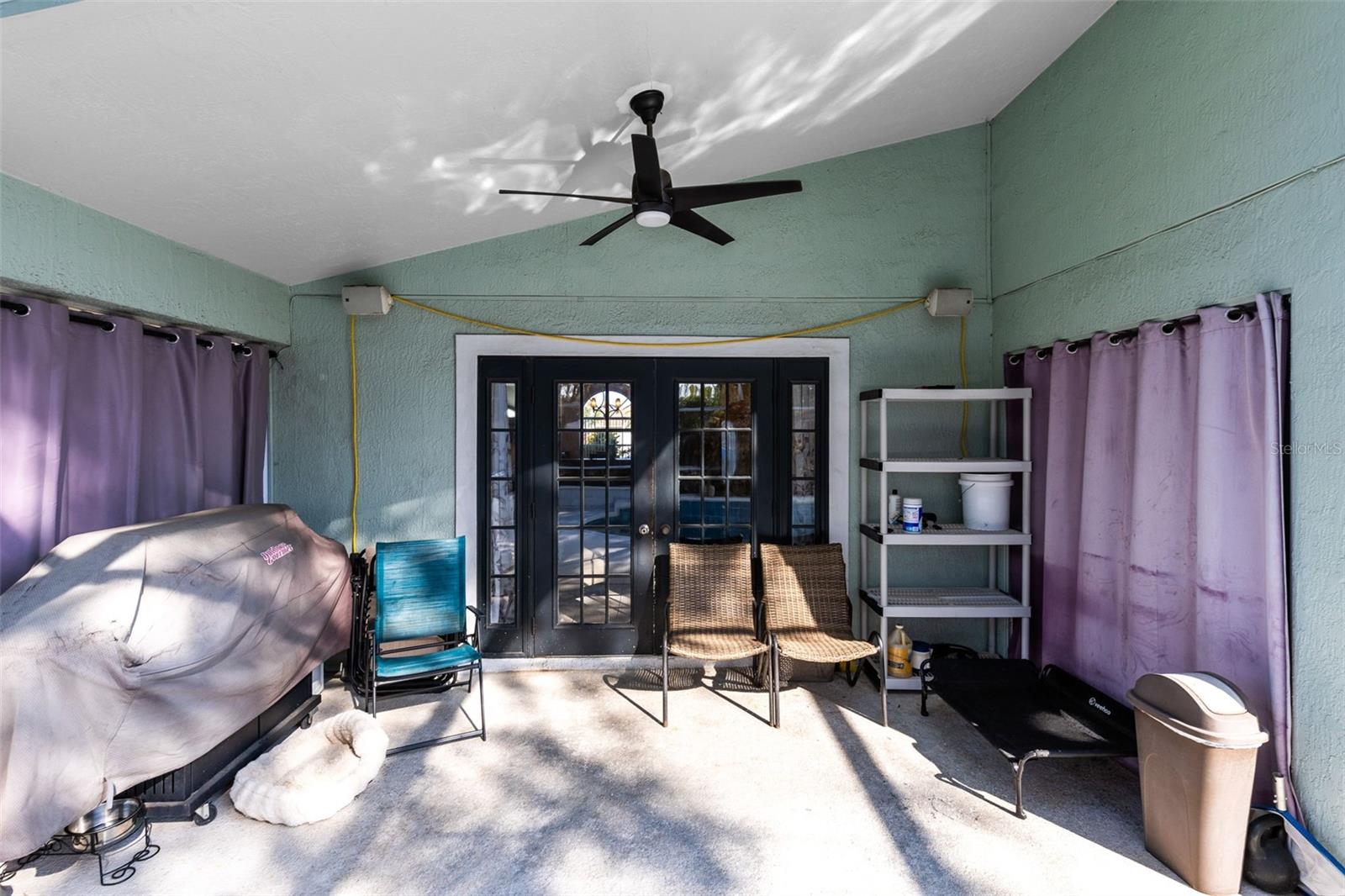 Image 19 of 31 For 2404 Shelby Circle