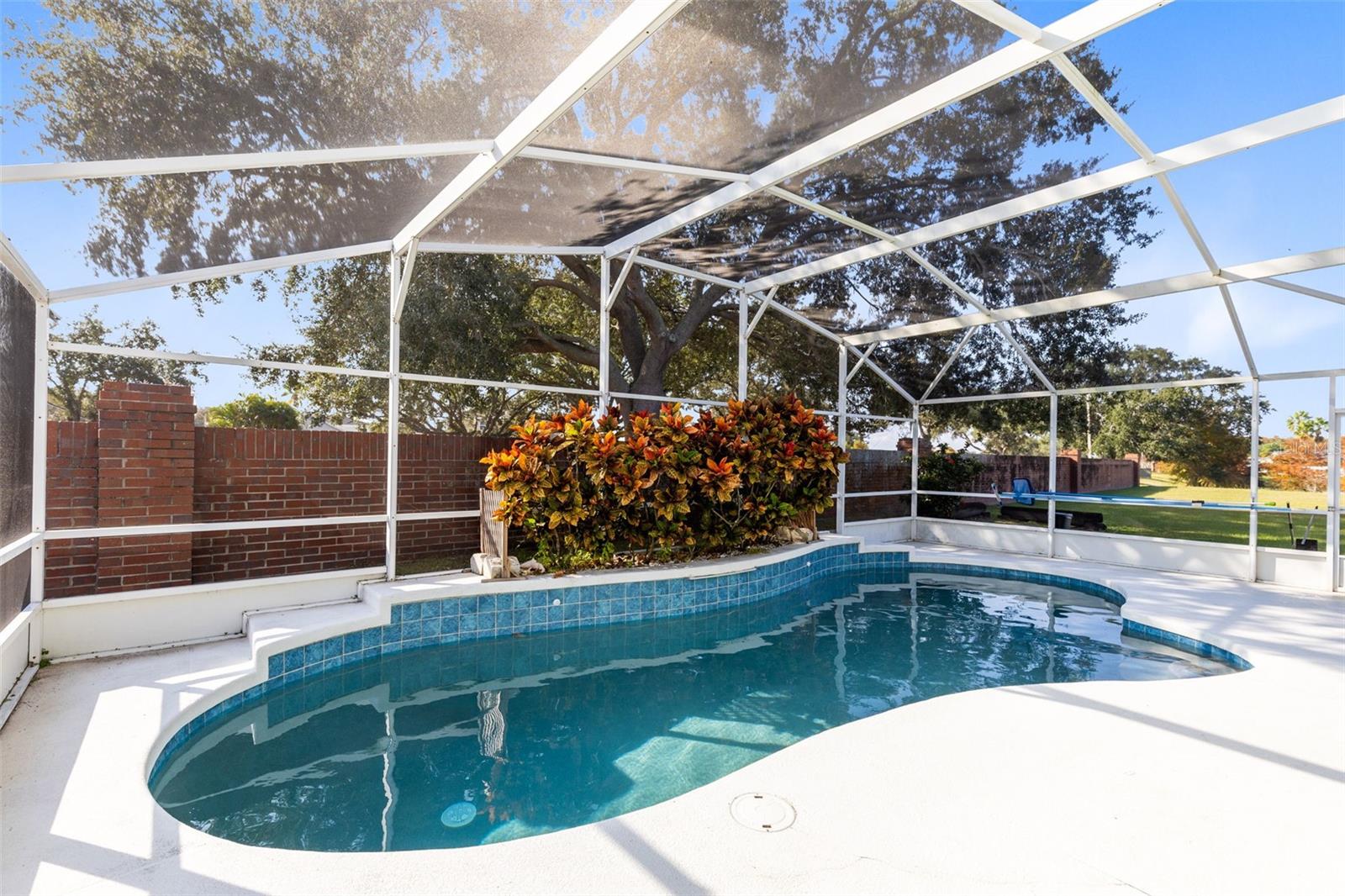 Image 5 of 31 For 2404 Shelby Circle