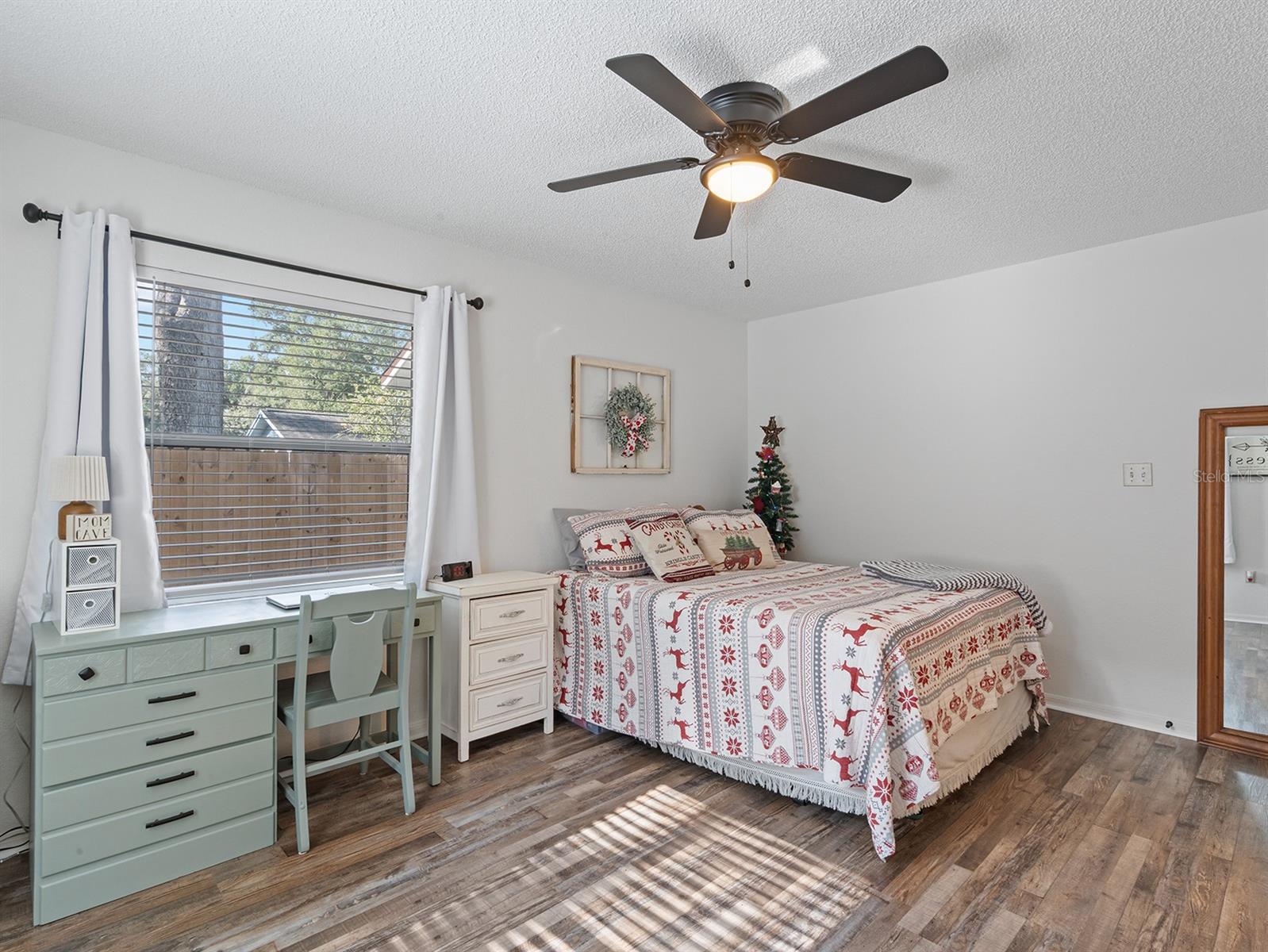 Image 12 of 22 For 25336 Saint Anne Street