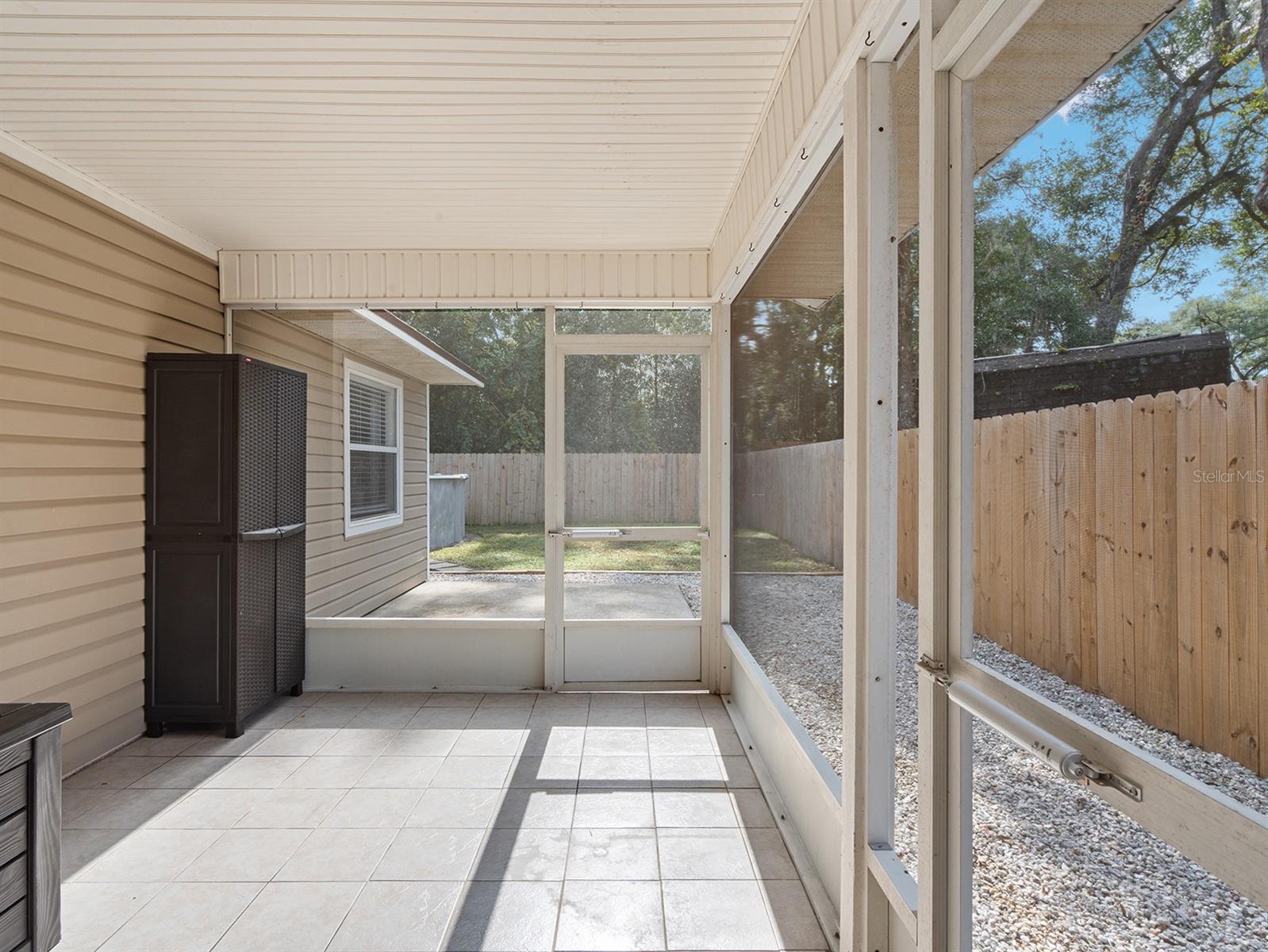 Image 18 of 22 For 25336 Saint Anne Street