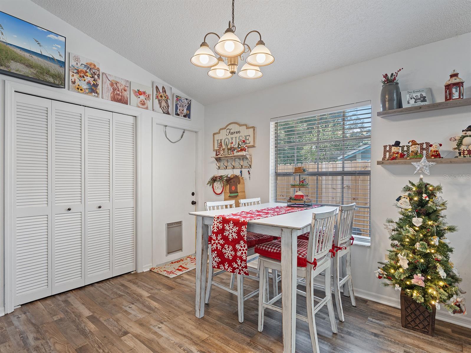 Image 6 of 22 For 25336 Saint Anne Street