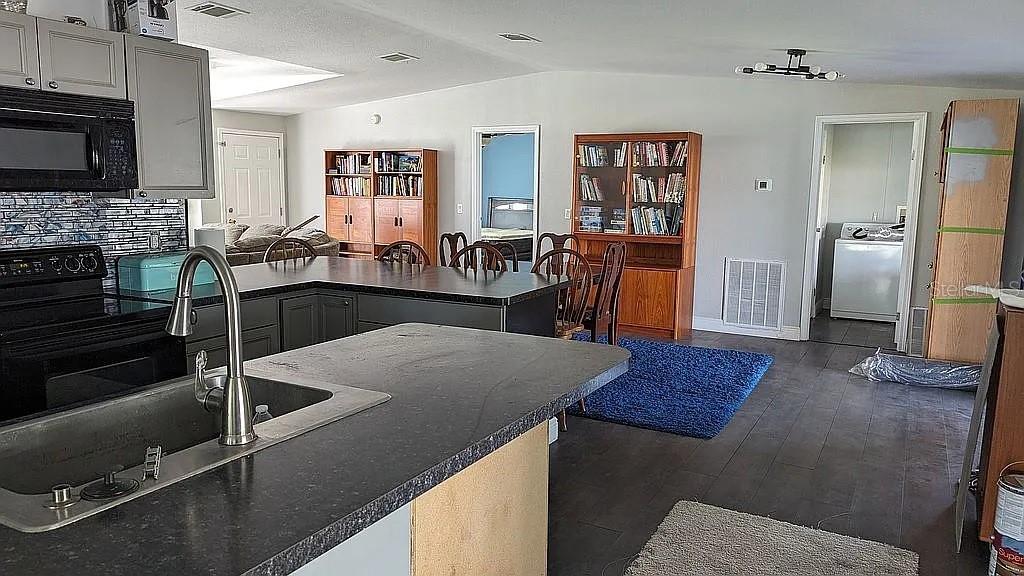 Image 9 of 36 For 4402 Gallagher Road