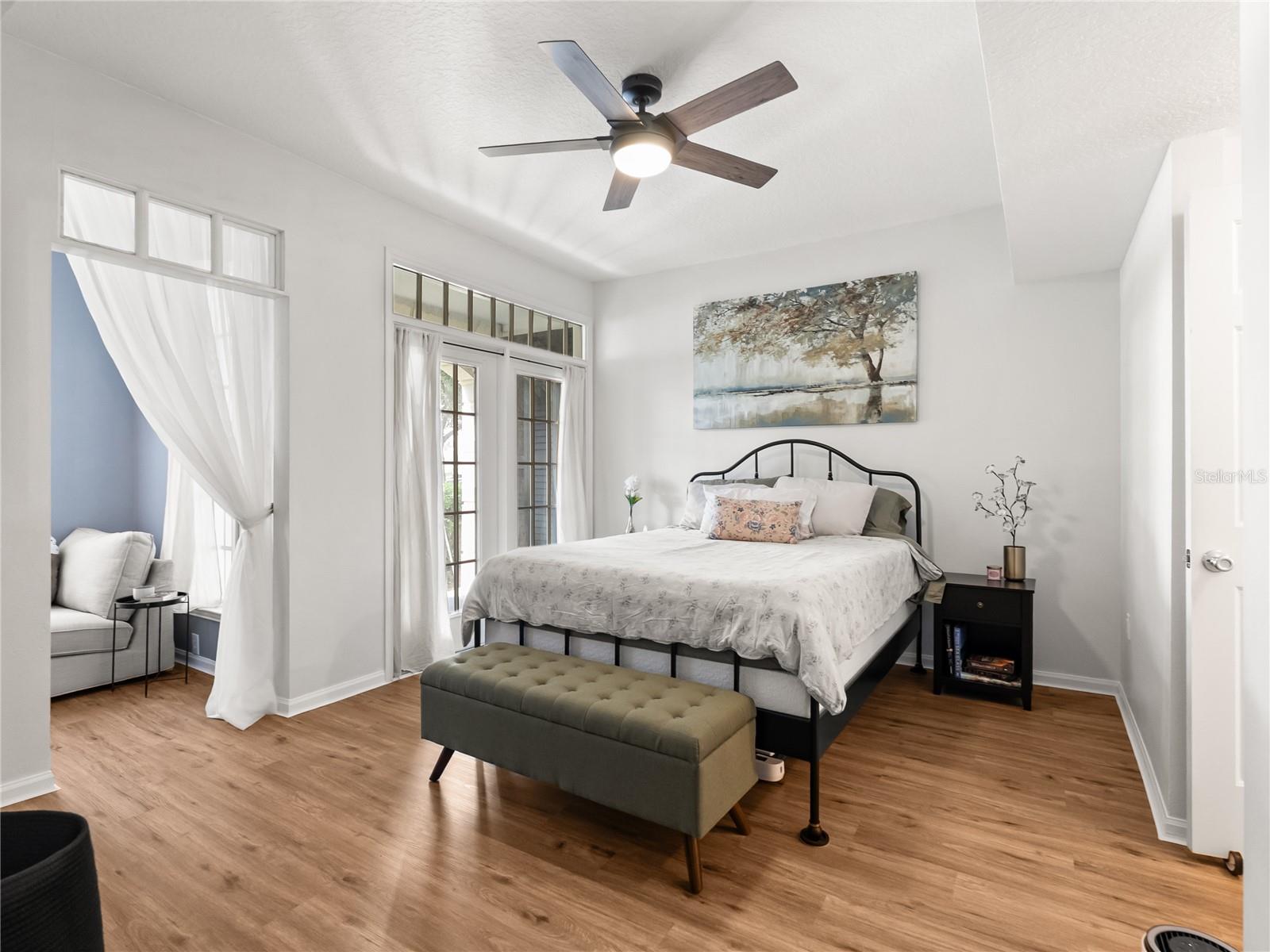 Image 15 of 29 For 239 Longview Avenue 111