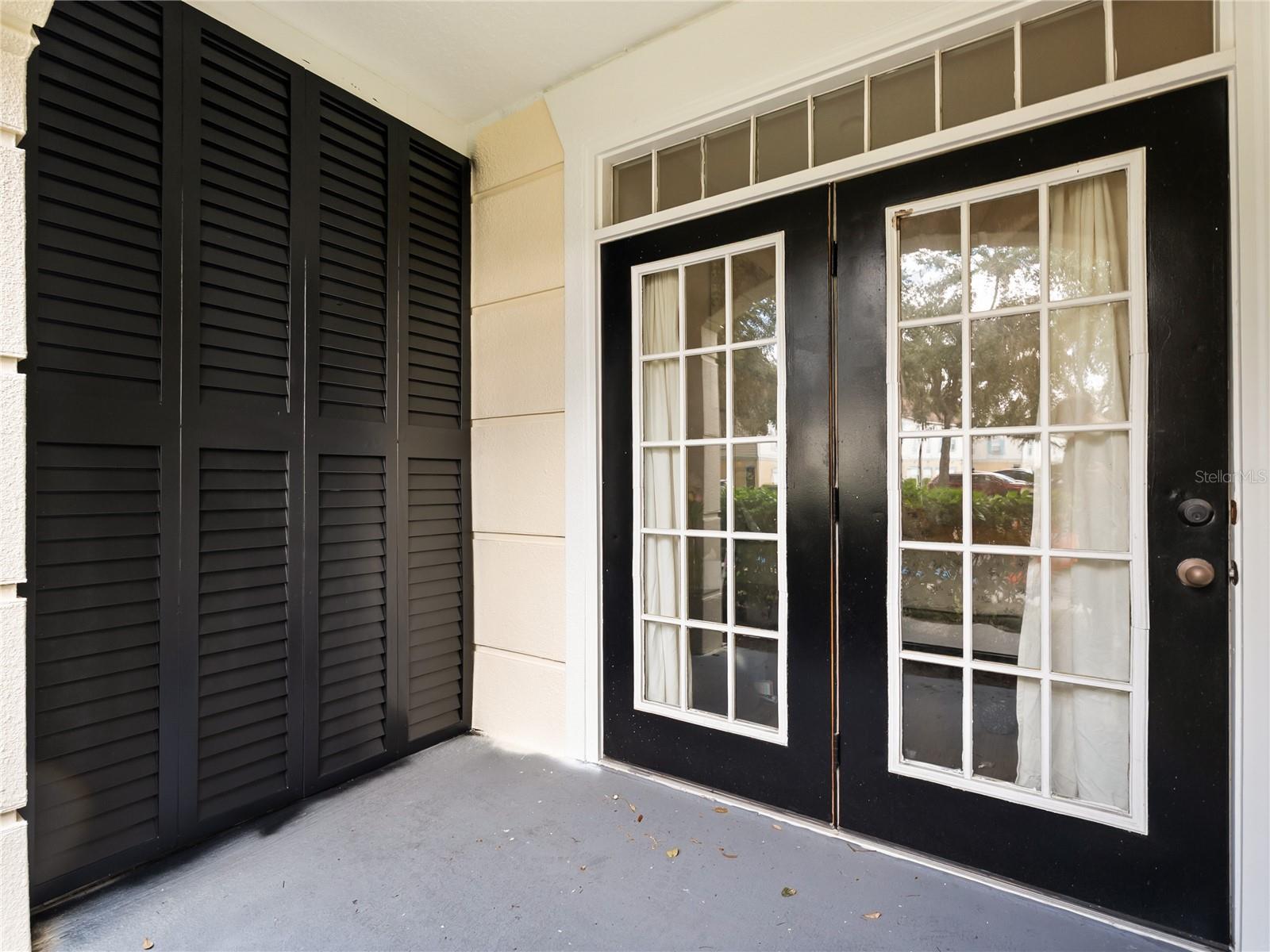 Image 20 of 29 For 239 Longview Avenue 111