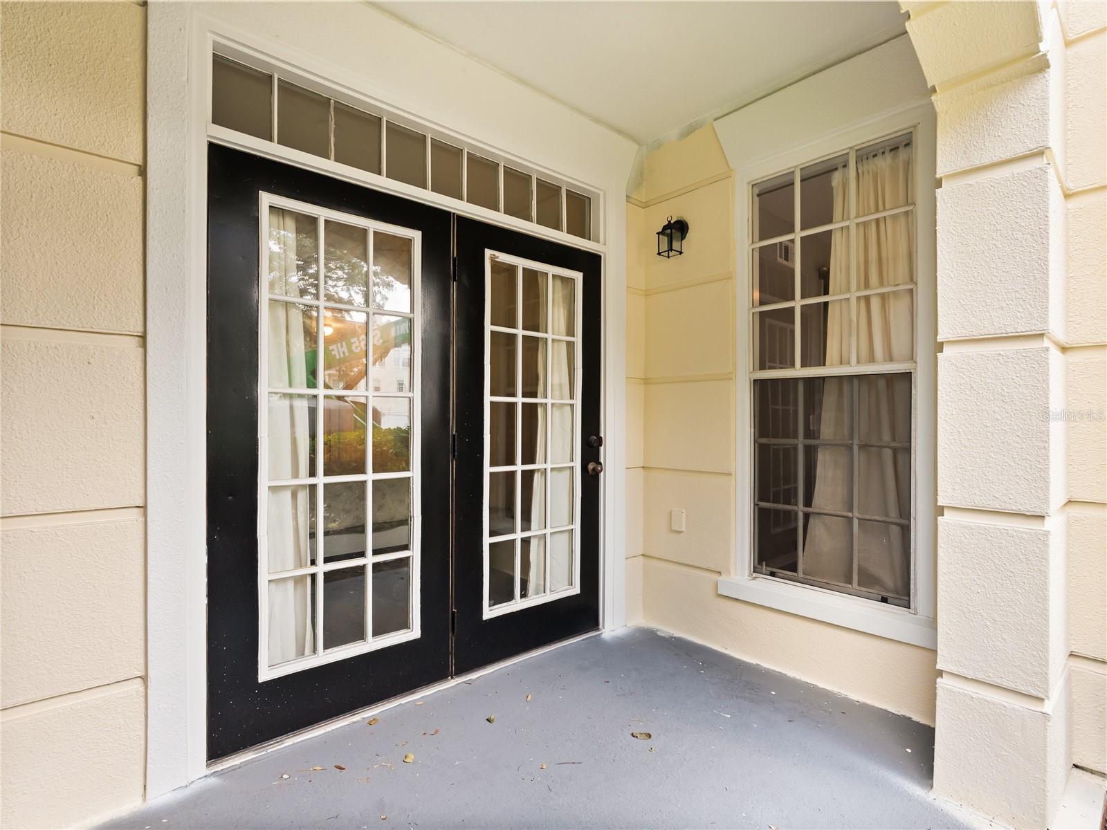 Image 21 of 29 For 239 Longview Avenue 111