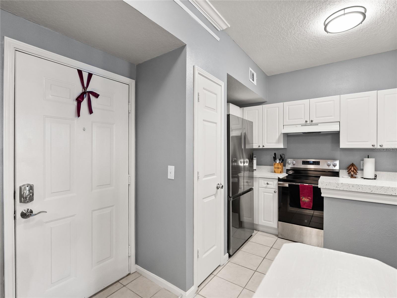 Image 6 of 29 For 239 Longview Avenue 111