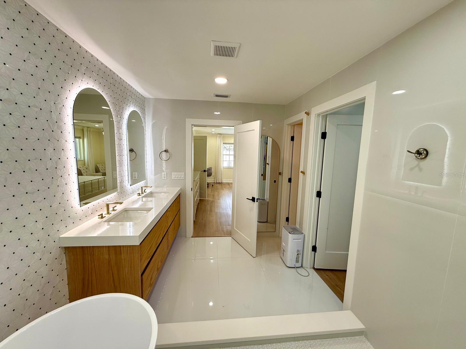 Image 27 of 28 For 1057 Willis Avenue