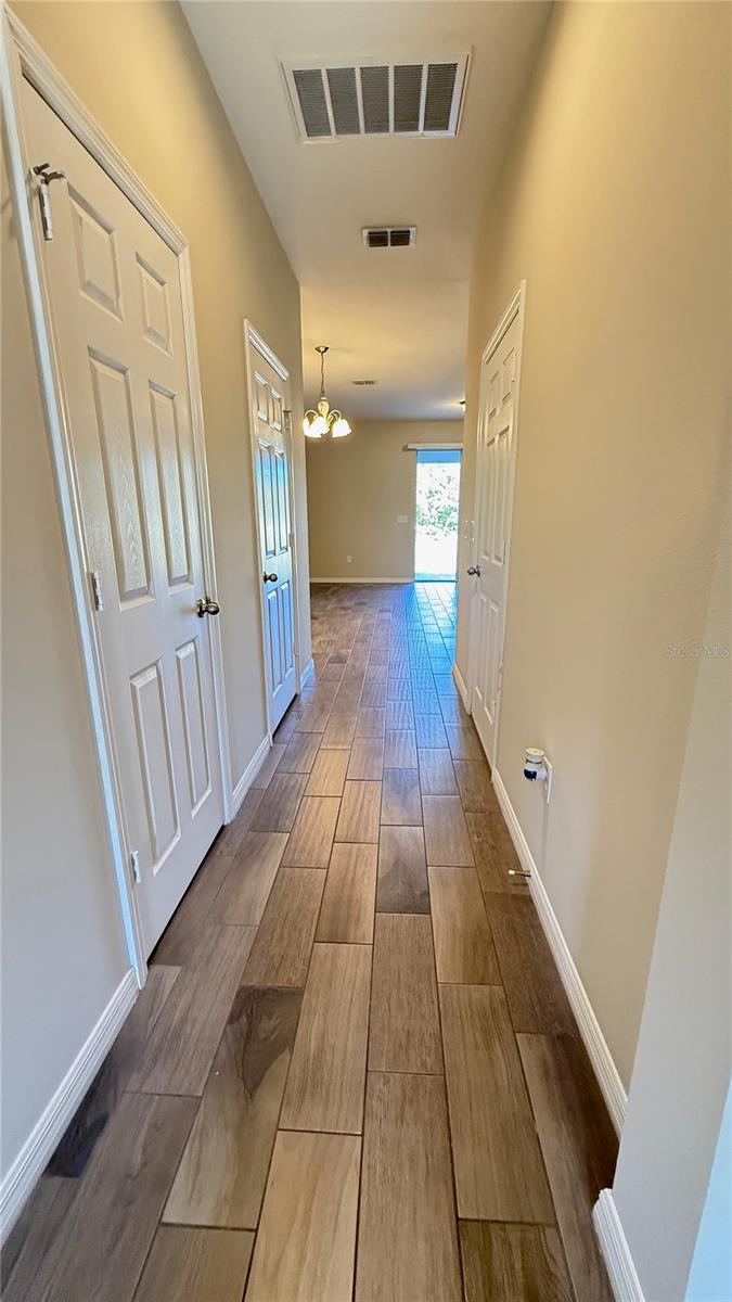 Image 7 of 52 For 145 Mitchell Creek Way