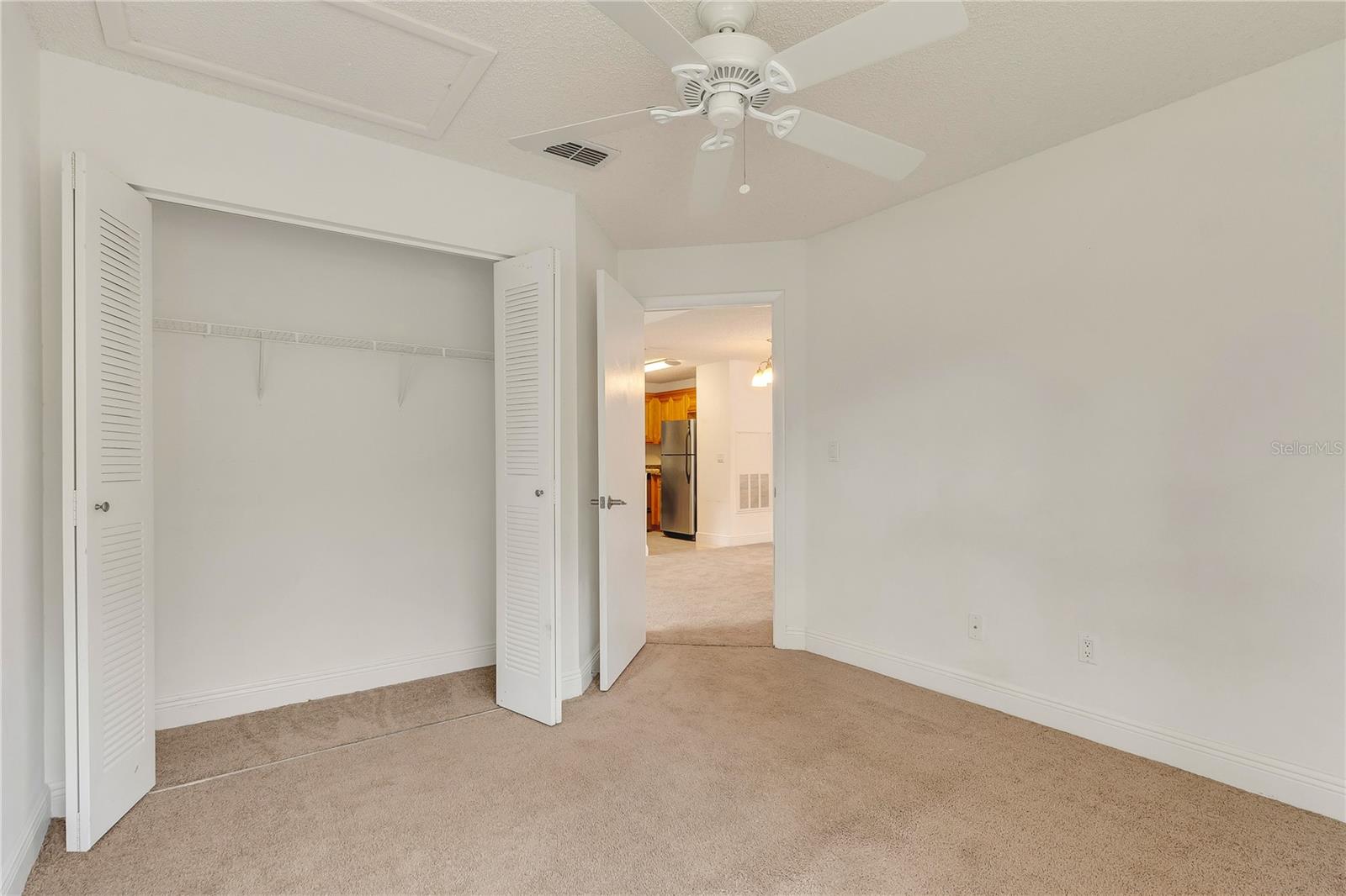 Image 10 of 20 For 2604 Grassy Point Drive 204