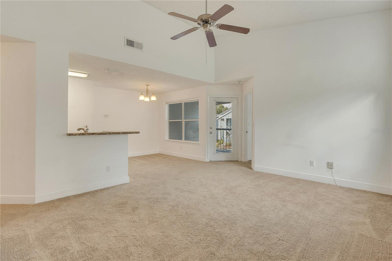 Image 3 of 20 For 2604 Grassy Point Drive 204